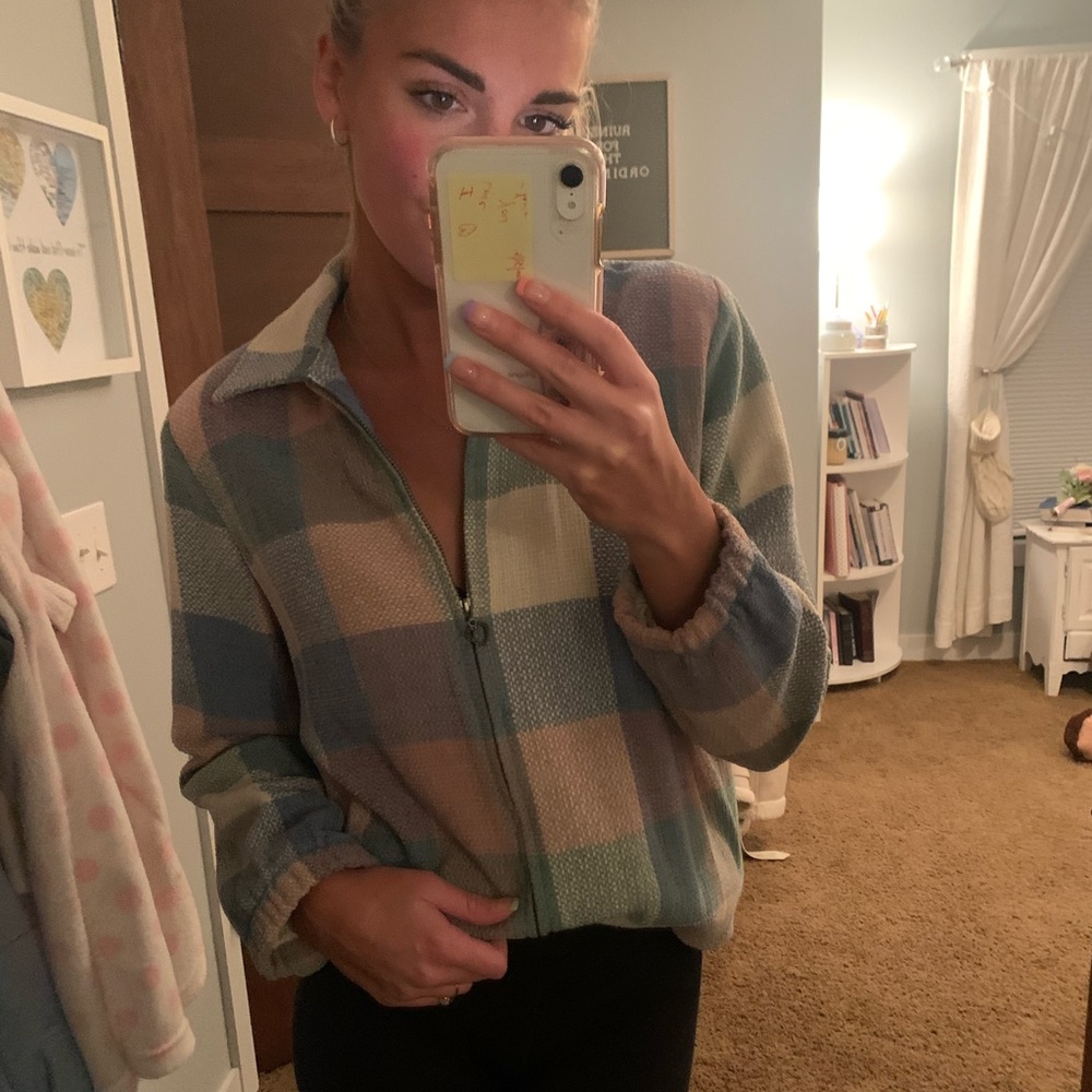 Cute fall zip up thrifted jacket